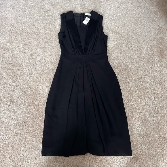 Viktor & Rolf Dresses & Skirts - NWT Viktor & Rolf Black Sleeveless Silk Dress!